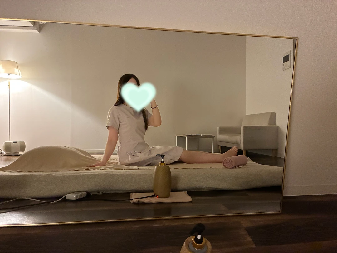 こんばんは♪ 明日は夜から楽しみな予定が入ってるのでワクワクしちゃいます🥰 ずっ…の画像